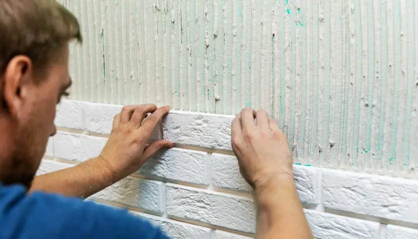 Płytki gipsowe: Montaż krok po kroku poradnik DIY